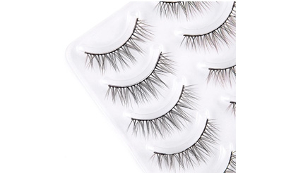 Pointed tail eyelashes